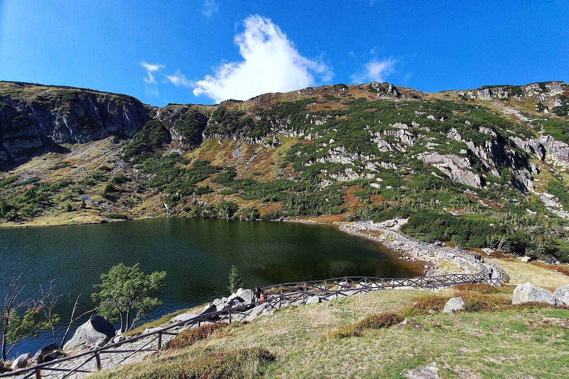 Mały Staw lake and Samotnia hut – Karpacz (3)